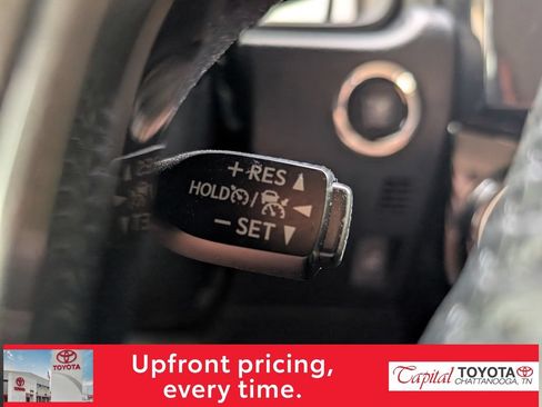 Used 2023 Toyota 4Runner TRD Off-Road Premium w/ Moonroof Package AWD/4WD image 17