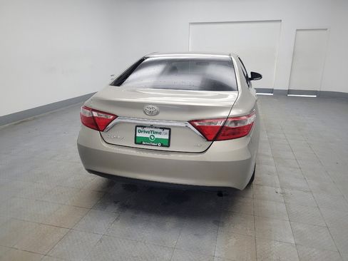 Used 2017 Toyota Camry LE image 7