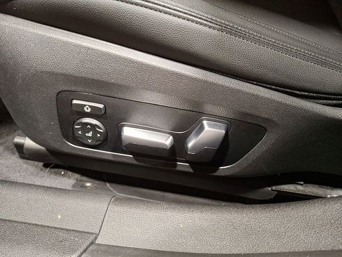 Used 2019 BMW 330i xDrive 330i xDrive w/ Convenience Package image 11