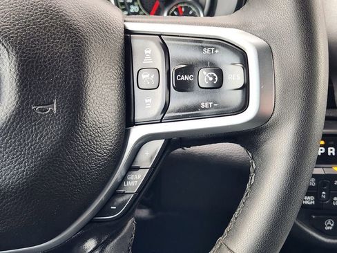 Used 2025 RAM 1500 4x4 Crew Cab image 28