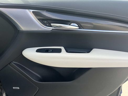 Certified 2023 Cadillac XT6 Sport w/ Technology Package AWD/4WD image 28