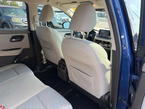 Used 2021 Nissan Rogue SV FWD image 15