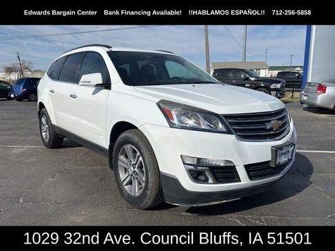 Used 2016 Chevrolet Traverse LT w/ Traveler's Package image 2