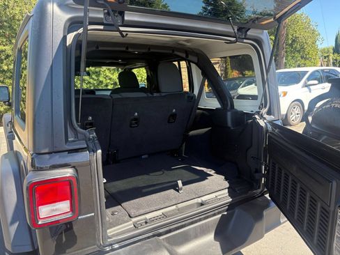 Used 2025 Jeep Wrangler Unlimited Sport AWD/4WD image 30