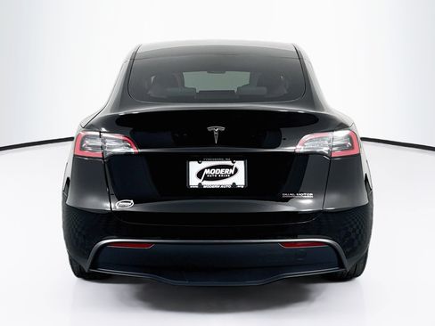 Used 2023 Tesla Model Y Long Range AWD/4WD image 14