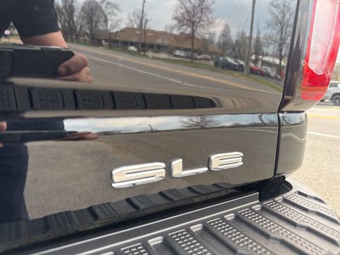 Used 2025 GMC Sierra 2500 SLE w/ SLE Convenience Package AWD/4WD image 15