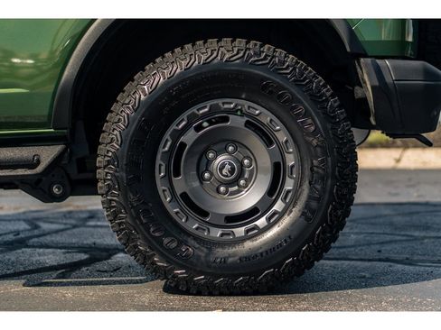 Used 2024 Ford Bronco Everglades image 5