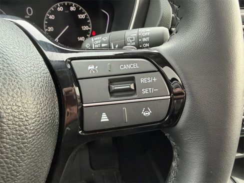 Used 2025 Honda Pilot Touring image 37