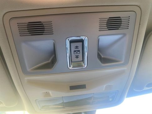 Used 2010 Jaguar XF Luxury image 53