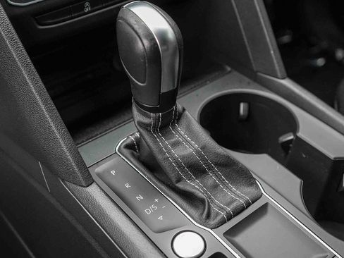 Used 2021 Volkswagen Atlas SE image 20