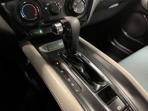 Used 2019 Honda HR-V LX image 24
