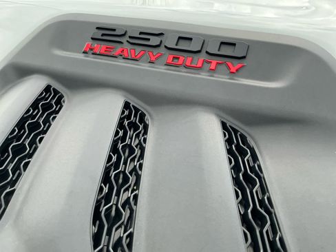 Used 2024 RAM 2500 Laramie w/ Night Edition image 17