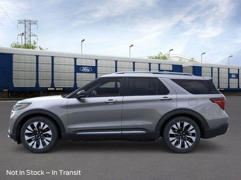 New 2026 Ford Explorer Platinum w/ LUX Leather Package AWD/4WD image 3