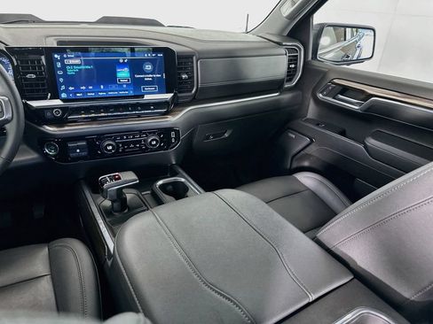 Used 2023 Chevrolet Silverado 1500 LT Trail Boss w/ LT Trail Boss Premium Package AWD/4WD image 22