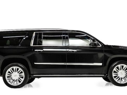 Used 2019 Cadillac Escalade ESV Platinum image 5