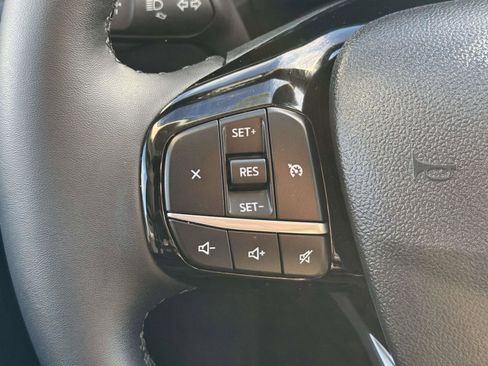 Used 2022 Ford Escape SE w/ SE Sport Appearance Package image 18