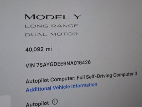 Used 2022 Tesla Model Y Long Range image 26