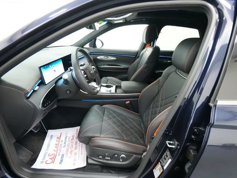 New 2026 Genesis GV70 3.5T Sport Prestige AWD/4WD image 15
