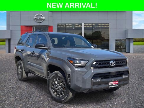 Used 2025 Toyota 4Runner SR5 image 1
