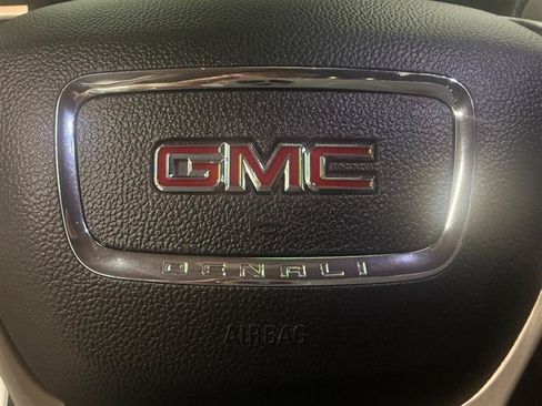 Used 2019 GMC Acadia Denali w/ Technology Package AWD/4WD image 16