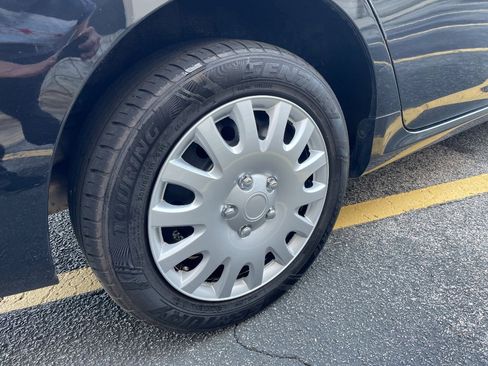 Used 2013 Toyota Corolla LE image 11