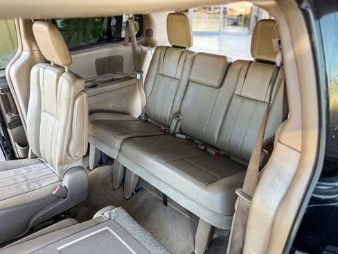 Used 2012 Chrysler Town & Country Touring w/ Entertainment Group #1 image 9