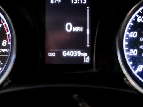 Used 2020 Toyota Camry SE FWD image 20