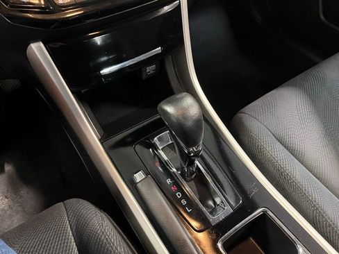 Used 2016 Honda Accord EX image 29