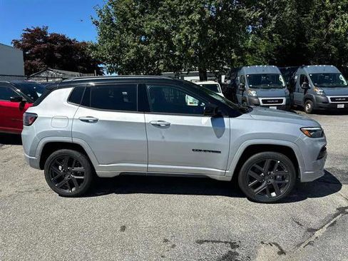 Certified 2024 Jeep Compass Limited w/ High Altitude Package AWD/4WD image 2