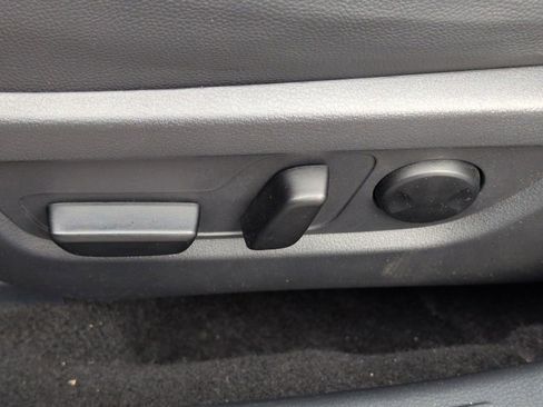 Used 2025 MAZDA CX-50 AWD 2.5 S w/ Preferred Package image 11