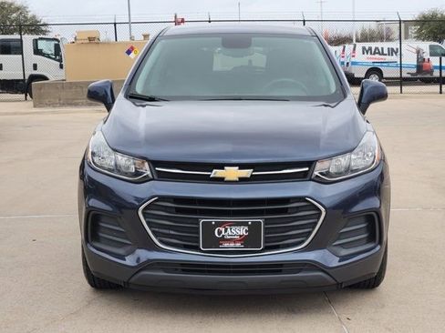 Used 2019 Chevrolet Trax LS w/ Tint and Cruise Package image 10