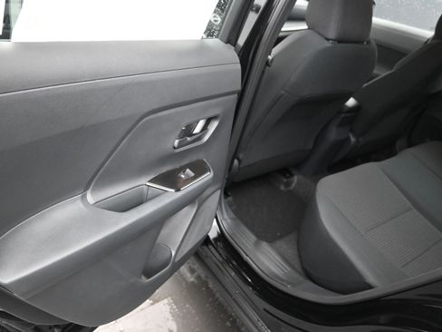 New 2026 Nissan Kicks S image 17