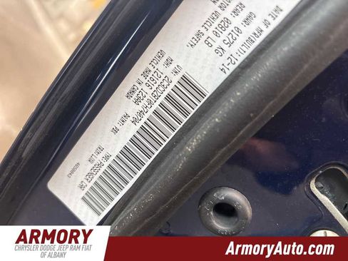 Used 2015 Dodge Challenger R/T Plus image 35