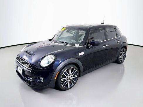Used 2021 MINI Cooper S image 3
