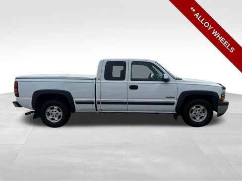 Used 2002 Chevrolet Silverado 1500 LS w/ Electrical Convenience Pkg RWD image 9