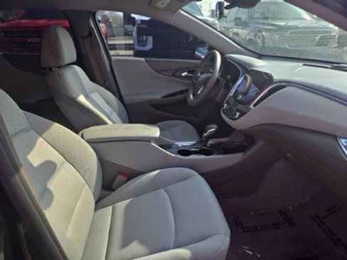 Used 2021 Chevrolet Malibu LT FWD image 13