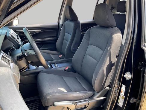 Used 2018 Honda Ridgeline Sport image 8