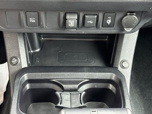Used 2023 Toyota Tacoma TRD Off-Road AWD/4WD image 25