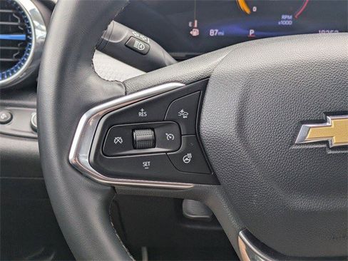 Certified 2025 Chevrolet Trax LT w/ LT Convenience Package image 16