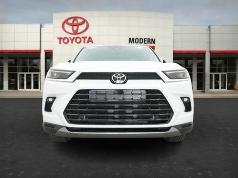 New 2026 Toyota Grand Highlander Limited image 3