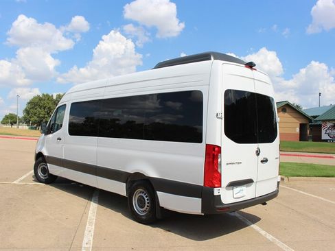 Used 2025 Mercedes-Benz Sprinter 2500 image 3