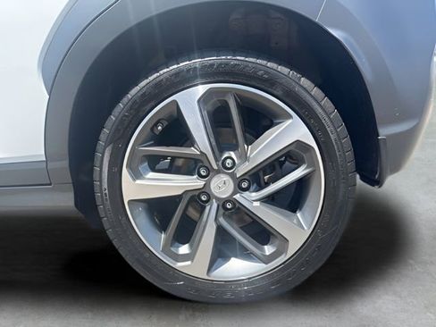 Used 2020 Hyundai Kona Ultimate AWD/4WD image 40