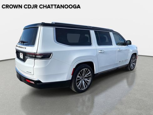 Used 2024 Jeep Grand Wagoneer L Series III image 5