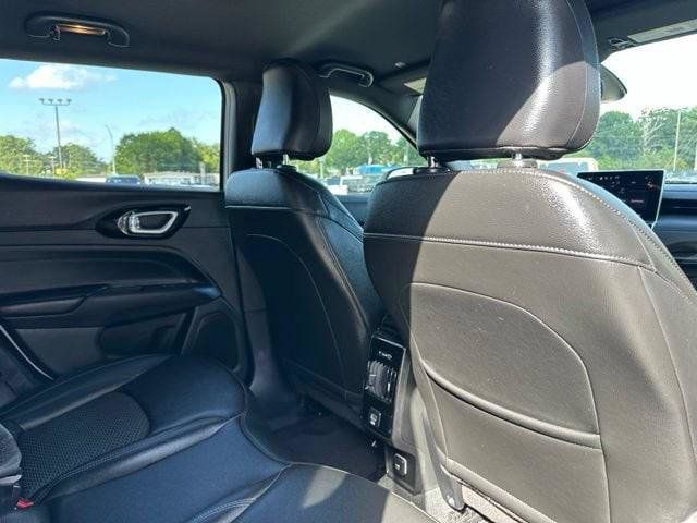 Certified 2025 Jeep Compass Latitude w/ Altitude Special Edition AWD/4WD image 38