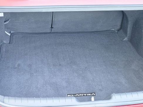 Used 2023 Hyundai Elantra Limited image 31