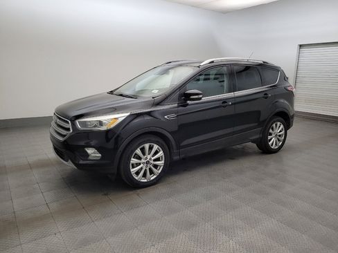 Used 2017 Ford Escape Titanium w/ Equipment Group 301A FWD image 2