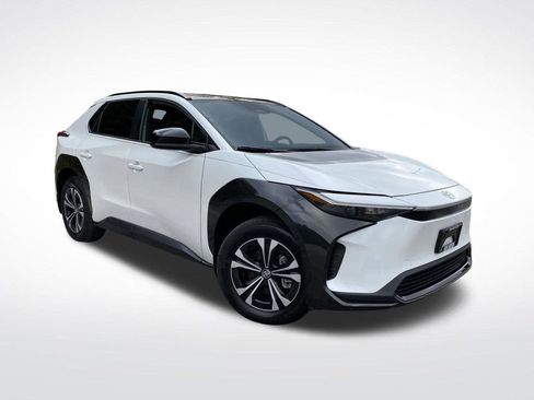 Used 2024 Toyota bZ4X XLE w/ Weather Package image 52
