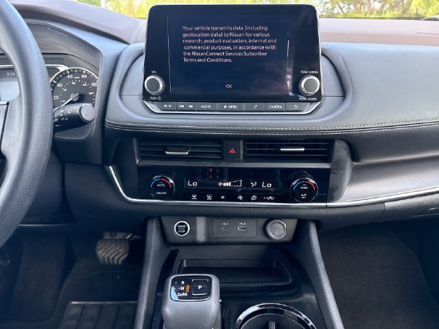 Used 2023 Nissan Rogue SV FWD image 19