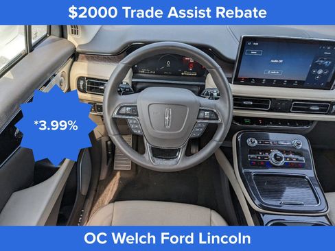 Used 2023 Lincoln Nautilus Reserve w/ Equipment Group 202A image 17