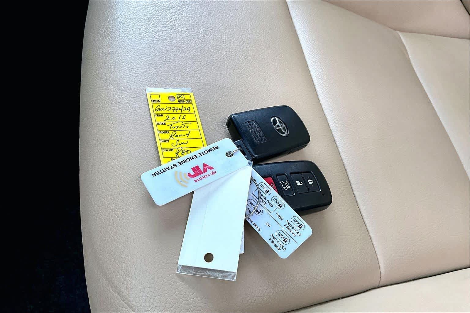 Used 2016 Toyota RAV4 Limited w/ Advanced Technology Package FWD image 14